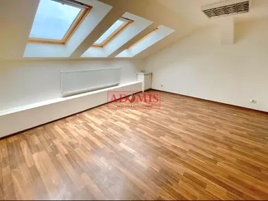 Na prenájom komerčné, 16 m², Košice-Staré Mesto, Moyzesova