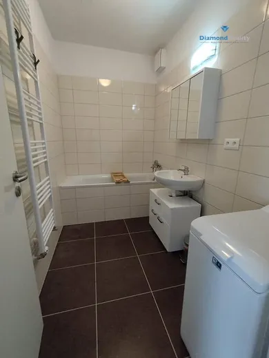Na prenájom 2-izbový byt, 46 m², Senica, Sadová