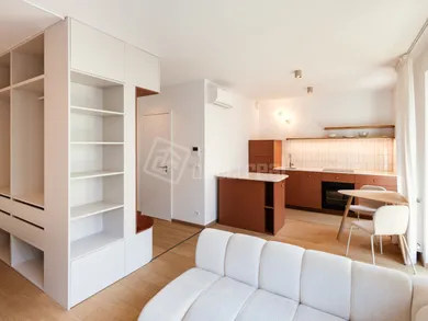 Kiadó lakások, 1-szobás, Bratislava-Nové Mesto · €750