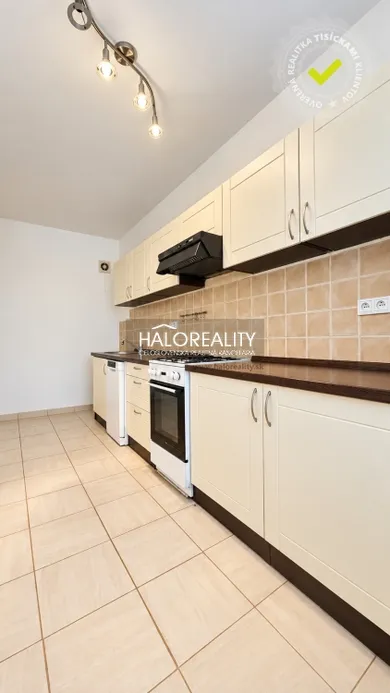 Na predaj 3-izbový byt, 61 m², Nové Zámky