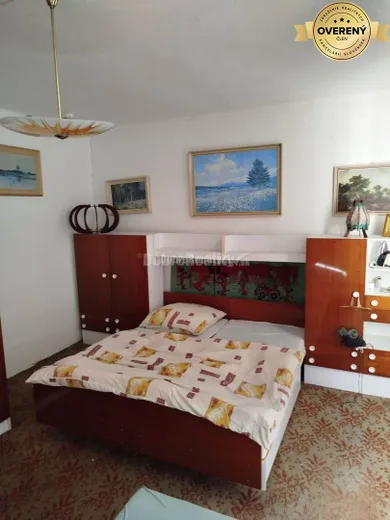 Na predaj 3-izbový dom, 327 m², Selec