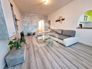 Mieszkania na sprzedaż, 3-pokojowe, Vráble · €145 000