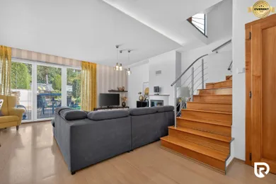 Na predaj 7-izbový dom, 269 m², Trenčín, Južná