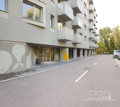 Na prenájom objekt, 16 m², Bratislava-Ružinov, Ivanská cesta 30 F
