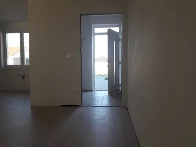 Na predaj 3-izbový byt, 80 m², Dunajská Streda, Dunajská