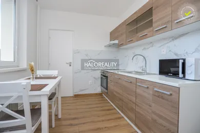 Квартири в оренду, 2-кімнатні, Považská Bystrica · €590