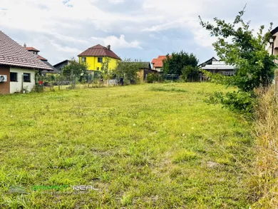 Na predaj pozemok, 800 m², Prešov, Šalgovík