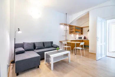 Mieszkania na wynajem, 2-pokojowe, Košice-Staré Mesto · €750