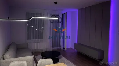 Mieszkania na wynajem, 2-pokojowe, Košice-Západ · €900