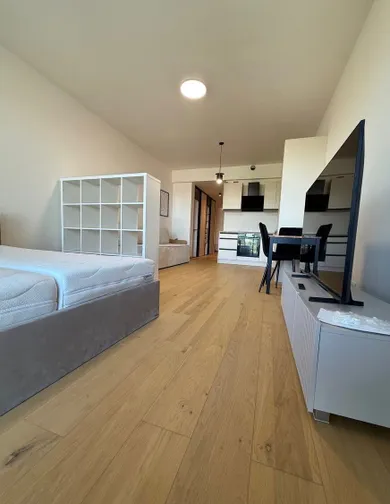 Na prenájom 1-izbový byt, 41 m², Bratislava-Ružinov, Prístavná