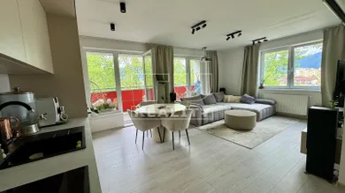 Na predaj 4-izbový byt, 94 m², Martin