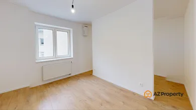 Na predaj 3-izbový byt, 82 m², Banská Štiavnica, Dolná