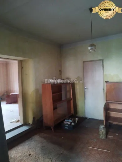 Na predaj 4-izbový dom, 150 m², Vlčany