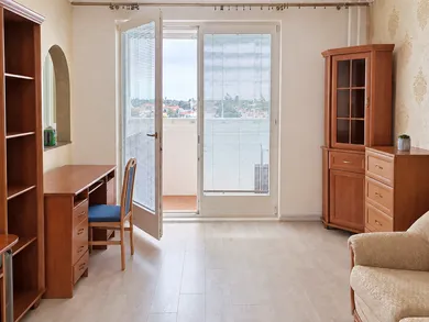 Na predaj 3-izbový byt, 70 m², Bratislava-Podunajské Biskupice