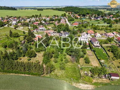 Na predaj pozemok, Podhorany