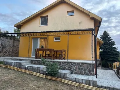 Domy na wynajem, Nitra · €1200