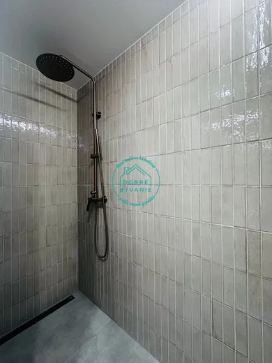 Na predaj 3-izbový byt, 78 m², Nové Zámky