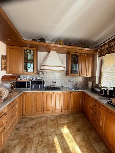 Mieszkania na sprzedaż, 5-pokojowe, Komárno · €239 000