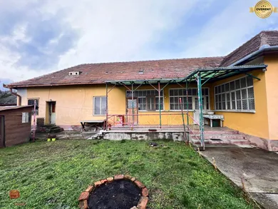 Na predaj 4-izbový dom, Komjatice