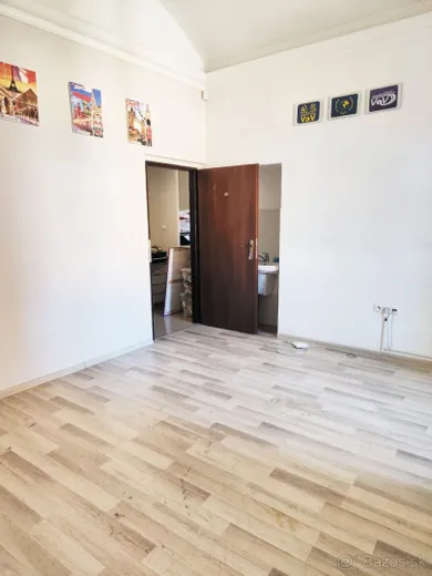 Na prenájom komerčné, 19 m², Prešov