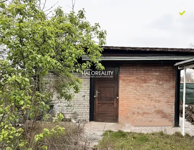 Działki na sprzedaż, Komárno · €22 000
