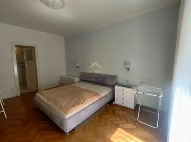 Na prenájom 3-izbový byt, 110 m², Bratislava-Staré Mesto, Björnsonova