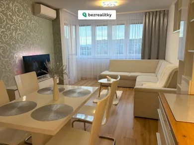 Na prenájom 2-izbový byt, 54 m², Trnava