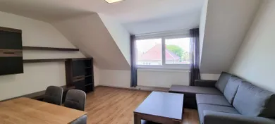 Na prenájom 3-izbový byt, 74 m², Hlohovec, D. Jurkoviča