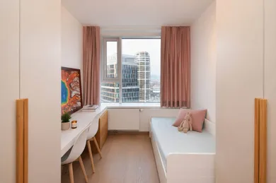 Na prenájom 4-izbový byt, 136 m², Bratislava-Staré Mesto, Landererova