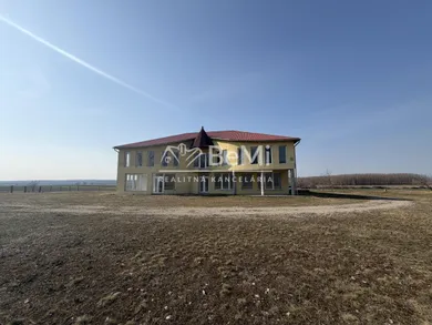Na predaj dom, 552 m²