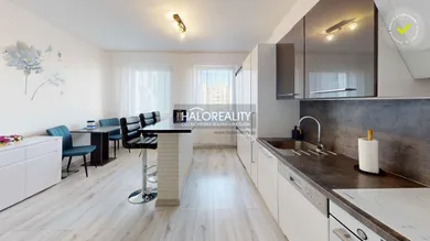 Na predaj 2-izbový byt, 61 m², Nové Zámky