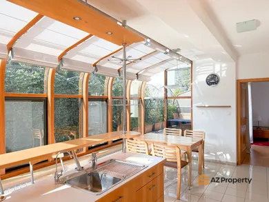 Na predaj 3-izbový byt, 155 m², Bratislava-Staré Mesto, Čapkova