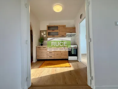 Na predaj 2-izbový byt, 36 m², Považská Bystrica, Stred