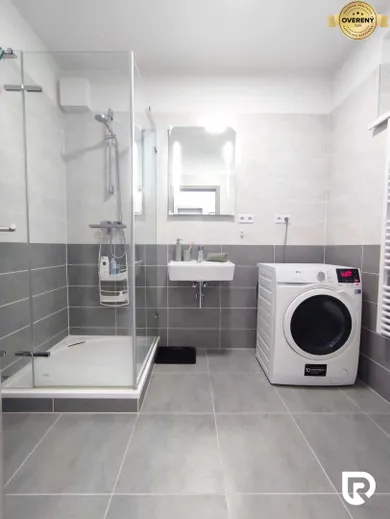 Na prenájom 1-izbový byt, 43 m², Trenčín, Odevná