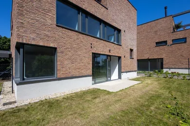 Na predaj 4-izbový byt, 140 m², Bratislava-Nové Mesto, Suchá