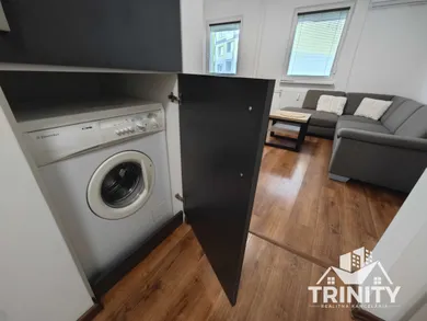 Na prenájom 1-izbový byt, 36 m², Nové Zámky, JUH