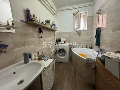 Na predaj 5-izbový dom, 250 m², Banská Bystrica