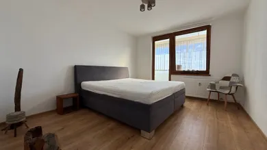 Na prenájom 2-izbový byt, 60 m², Levice