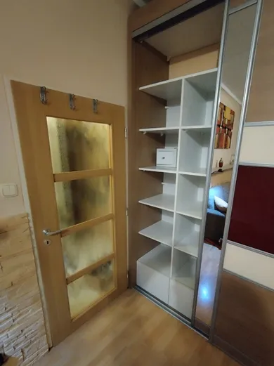 Na predaj 2-izbový byt, 50 m², Bratislava-Ružinov, Rovníková