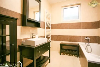 Na predaj dom, 103 m², Biely Kostol, Cintorínska