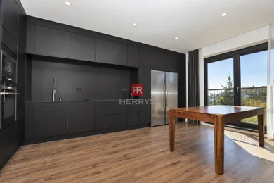 Na prenájom 3-izbový byt, 100 m², Bratislava-Nové Mesto, Jaskový rad