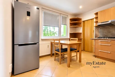 Mieszkania na sprzedaż, 3-pokojowe, Levice · €123 000