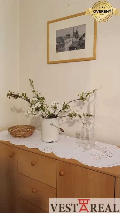 Na prenájom 2-izbový dom, 144 m², Horné Saliby