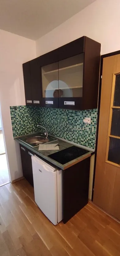 Na prenájom 1-izbový byt, 26 m², Bratislava-Dúbravka, Repašského
