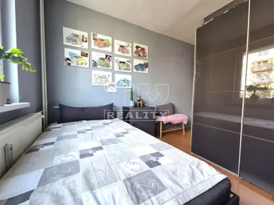 Na predaj 3-izbový byt, 68 m², Tlmače