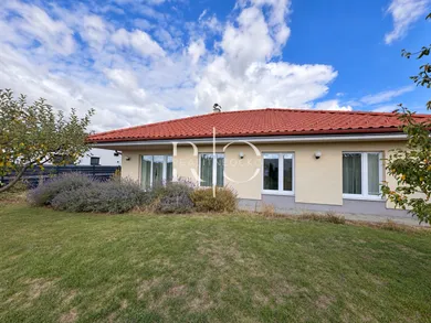 Na predaj 4-izbový dom, 107 m², Dulova Ves, -