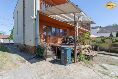 Na predaj 4-izbový dom, 140 m², Vysoká pri Morave, Záhradná