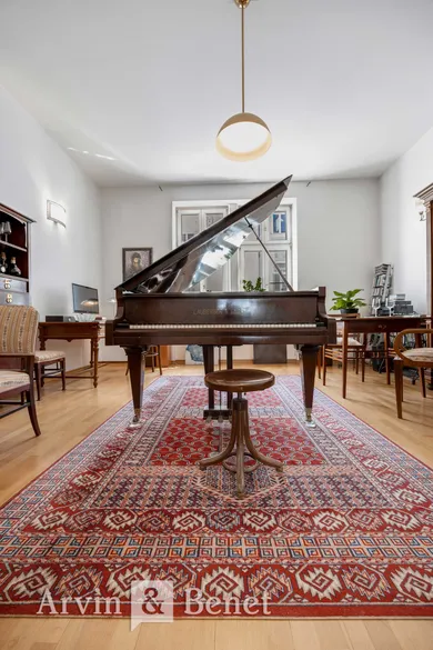 Na predaj 4-izbový byt, 164 m², Bratislava-Staré Mesto, Leškova