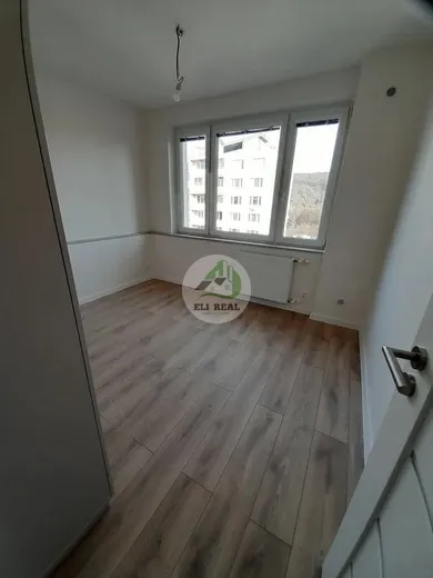 Mieszkania na sprzedaż, 3-pokojowe, Košice-Nad jazerom · €200 000