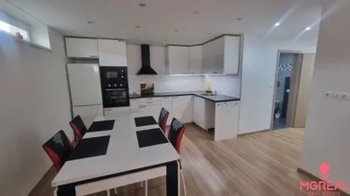 Na predaj 2-izbový byt, 64 m², Ivanka pri Nitre